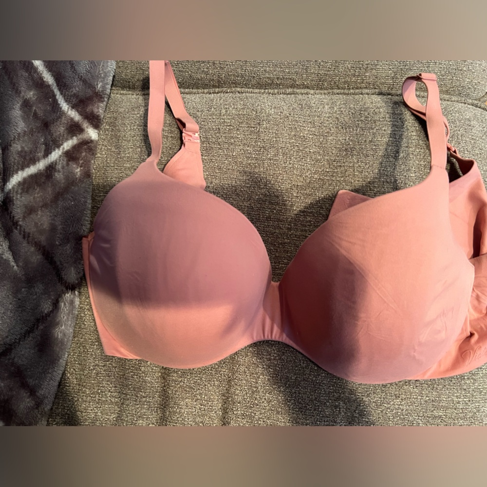Victoria’s Secret lined Demi bra